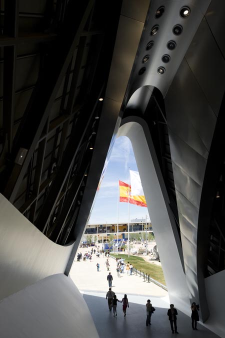 zha_cp_fg_081.jpg