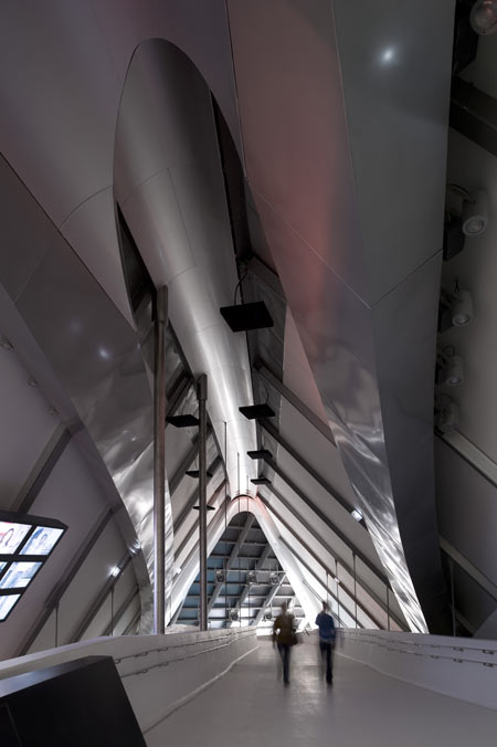 zha_cp_fg_216.jpg