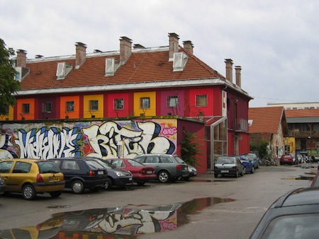2010112542