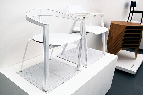 to scale paper and cardboard chair models (prototype chair at left)-|333cn.com ЇOӋ֮
