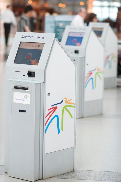 pearson_airport_kiosks