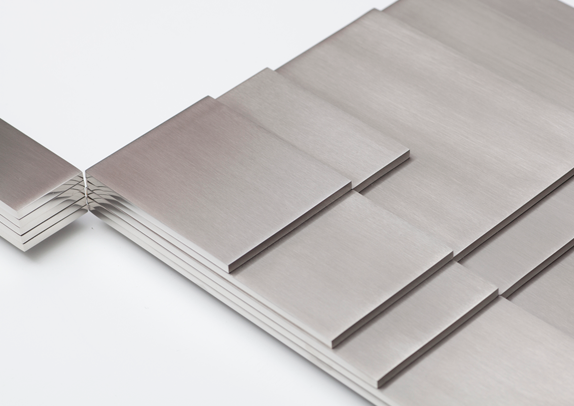PwC sign metal AƷ(yng)p