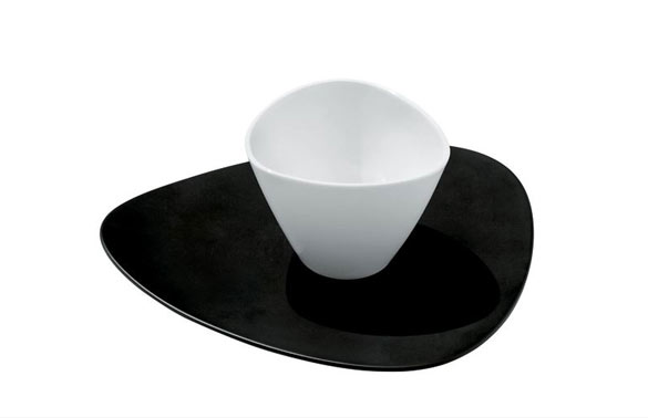 Colombina collection table set by Doriana and Massimiliano Fuksas:alessi Fall/winter 2007