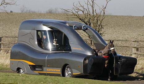 英國設計出“現(xiàn)代化的馬拉汽車”(組圖) 英國設計出“現(xiàn)代化的馬拉汽車”(組圖)