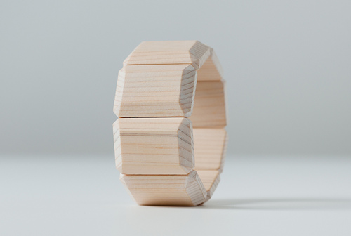 emerald bracelet by yuuki kumagai|yupoo.com