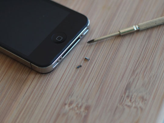 101510_vk_iphoneback4.jpg