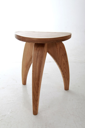 Dano-Tripod-Stool-by-Abie-Abdillah-angle-2|yupoo.com
